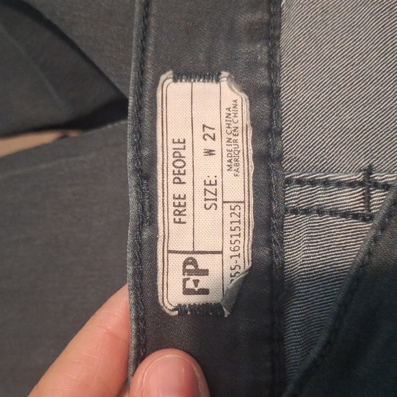 Free people black stretchy jeans size 27 - Picture 4 of 5